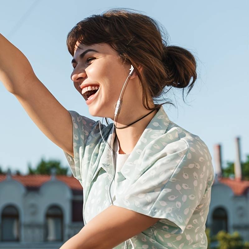 Budi Wired Earphones with Mic, Type C wired In Ear Earphones, Noise Cancelling Earphones