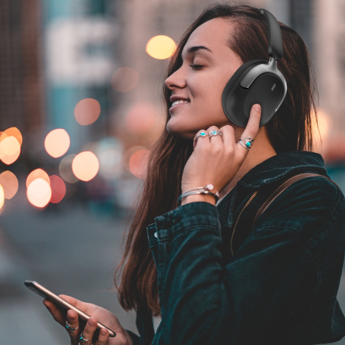 PhoneBits Premium Over-the-Ear Wireless Headset HS17