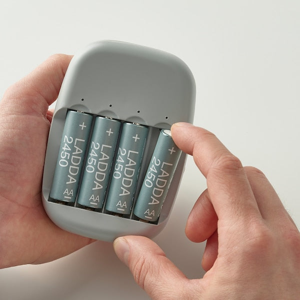 Wiederaufladbares AAA-Batterieladegerät